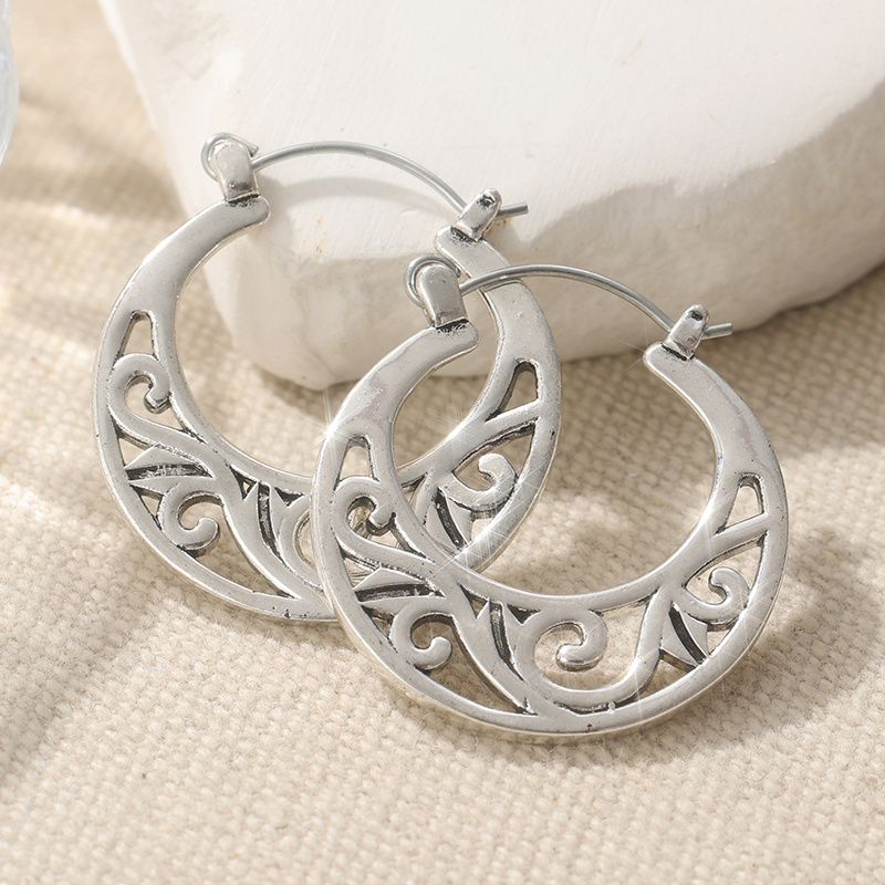 Elegant Silvery Cyclic Cut-out Scroll Earrings